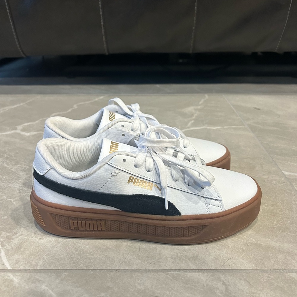 Puma White and Black Sneakers